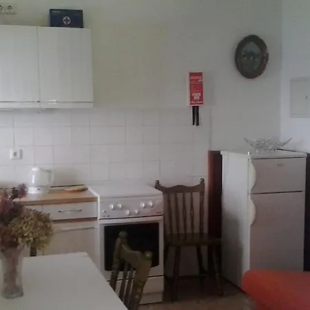 Διαμέρισμα Pisak 16411a *